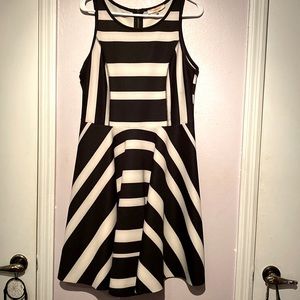 Pomelo black & white dress